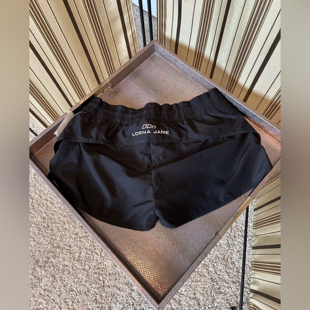 NWOT Lorna Jane Original shorts